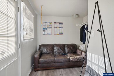 2686 12th St SE, Salem, OR 97302 - photo 6