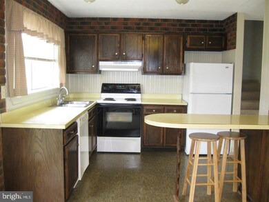 6240 Huntingdon St, Harrisburg, PA 17111 - photo 4