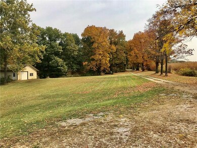 2506 W Bushue Ln, Covington, IN 47932 - photo 4