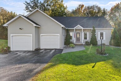 1 Heald Ln, Saint Albans, VT 05478 - photo 2