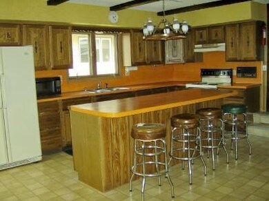 Large Kitchen<|><|>