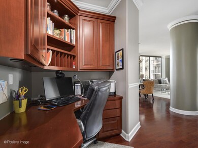 Mueseum Park Tower III unit 1209, Chicago, IL 60605 - photo 4