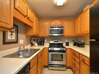 40 Rotunda Cir, Asheville, NC 28806 - photo 4