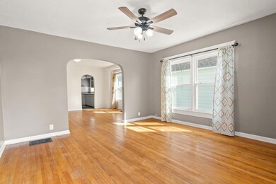 LIVING ROOM - OPEN AND BRIGHT