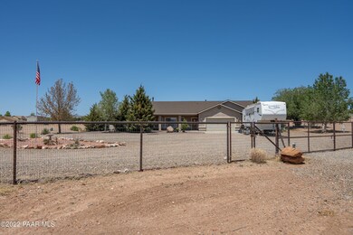25620 N Cabernet Ln, Paulden, AZ 86334 - photo 4