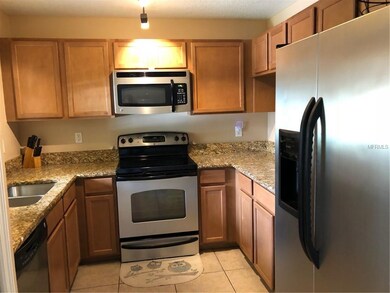 Kitchen w/Granite Countertops, Stainless Steel App