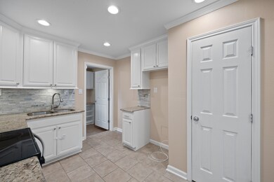 3502 Statesman Dr, Alvin, TX 77511 - photo 7