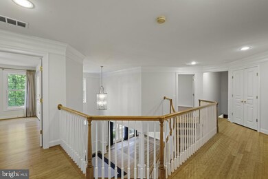 8705 Bitterroot Ct, Lorton, VA 22079 - photo 3