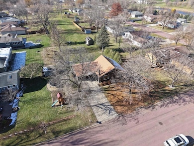 2450 Douglas St, Windom, MN 56101 - photo 5