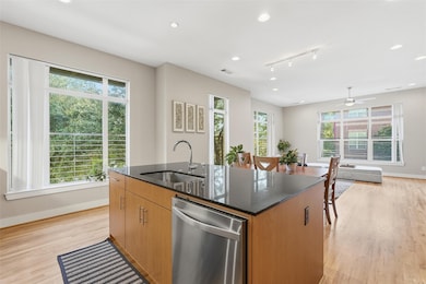 2325 Stutz Dr unit 37, Dallas, TX 75235 - photo 3