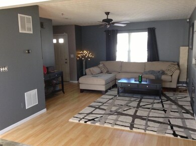 3015 Representation Terrace living room