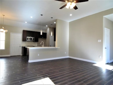 10627 Logger Pine Trail, Houston, TX 77088 - photo 5