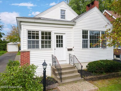 17 Fordham Ct, Albany, NY 12209 - photo 2