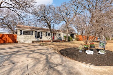 1317 Glenda Dr, Bedford, TX 76022 - photo 4