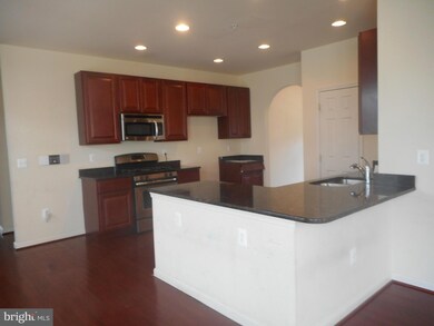10387 Stewards Chance Ln, White Plains, MD 20695 - photo 4