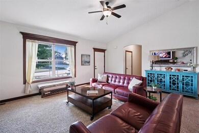 16419 Phoenix Dr, Clive, IA 50325 - photo 4