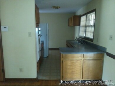 830 Stoneykirk Dr, Fayetteville, NC 28314 - photo 3