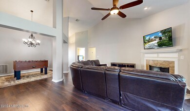 Living Rm c