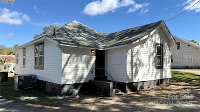 227 W 11th St, Salisbury, NC 28144 - photo 3