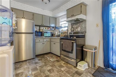 2823 Ithaca St, Allentown, PA 18103 - photo 6