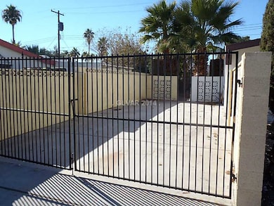 3183 Burnham Ave, Las Vegas, NV 89169 - photo 2