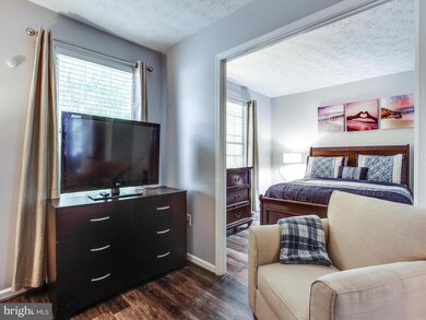 18622 Winding Creek Place, Germantown, MD 20874 - photo 4