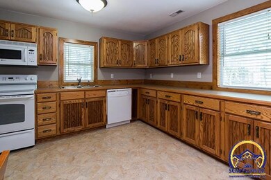 314 E Main St, Mayetta, KS 66509 - photo 7