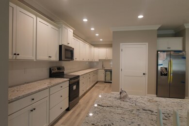 33 8th kitchen 2