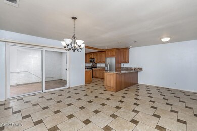 1610 Masthead Dr Oxnard CA-large-004-001