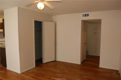 1535 Pine Ridge Dr unit C, College Station, TX 77840 - photo 2
