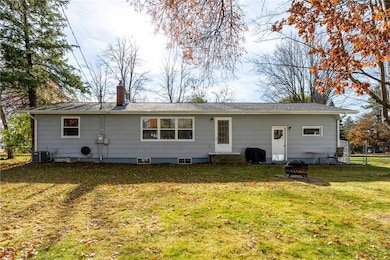 1516 Wilcox St, Menomonie, WI 54751 - photo 5