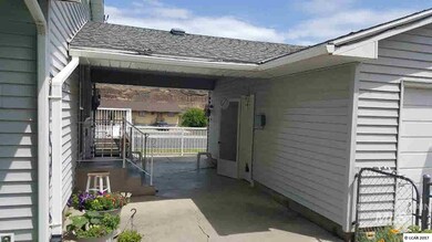 814 1st St, Asotin, WA 99402 - photo 5