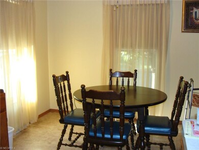 dining area off kitchen