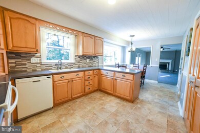 23289 Piney Wood Cir, California, MD 20619 - photo 7