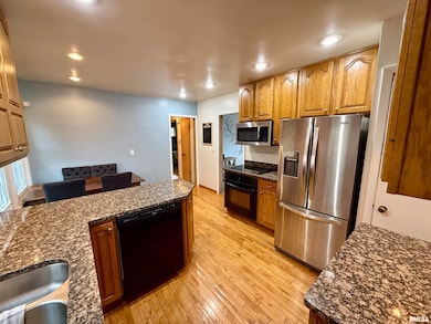 2003 19th St, Moline, IL 61265 - photo 3