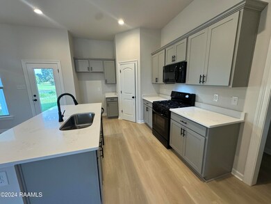 002 KITCHEN