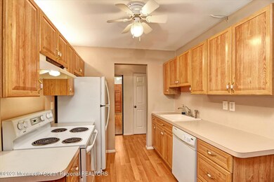 08-Kitchen