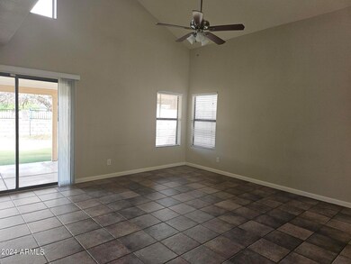 822 E Rosemonte Dr, Phoenix, AZ 85024 - photo 2