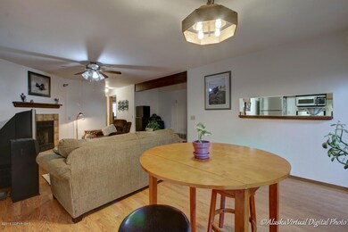Living/Dining 2