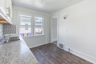 3916 10th Ave, Kenosha, WI 53140 - photo 3