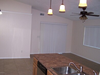 6412 Pleasant 007