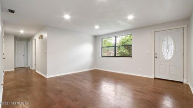 10673 Arnez Rd, Jacksonville, FL 32218 - photo 4