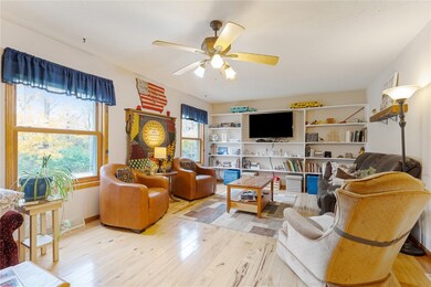 2886 Lynne Ln, Alburnett, IA 52202 - photo 7