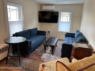 127 B N. Main4