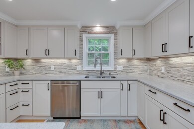 9 Mammoth Rd, Pelham, NH 03076 - photo 6