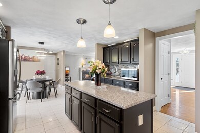 11 Chestnut Ave, Burlington, MA 01803 - photo 7