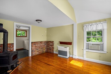 29 Thomas St, Camden, ME 04843 - photo 5