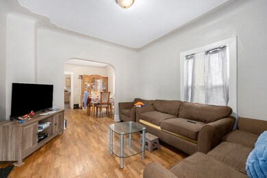 1023 Sheridan 3