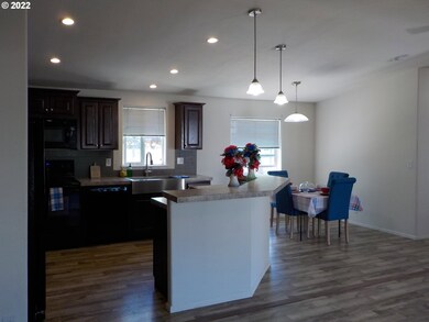 Kitchen/Dining Room