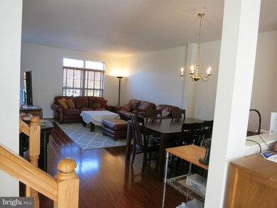 20856 Shamrock Glen Cir, Germantown, MD 20874 - photo 5